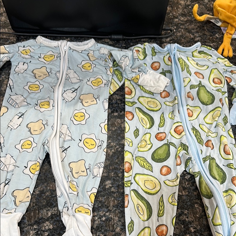Little sleepies 0-3 month bamboo breakfast buddies & avocado long zippy sleepers